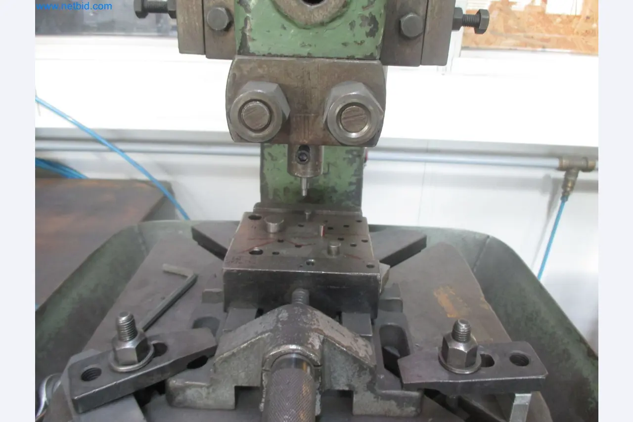 Metalworking, turning, milling, grinding, and finishing for surgical applications-3