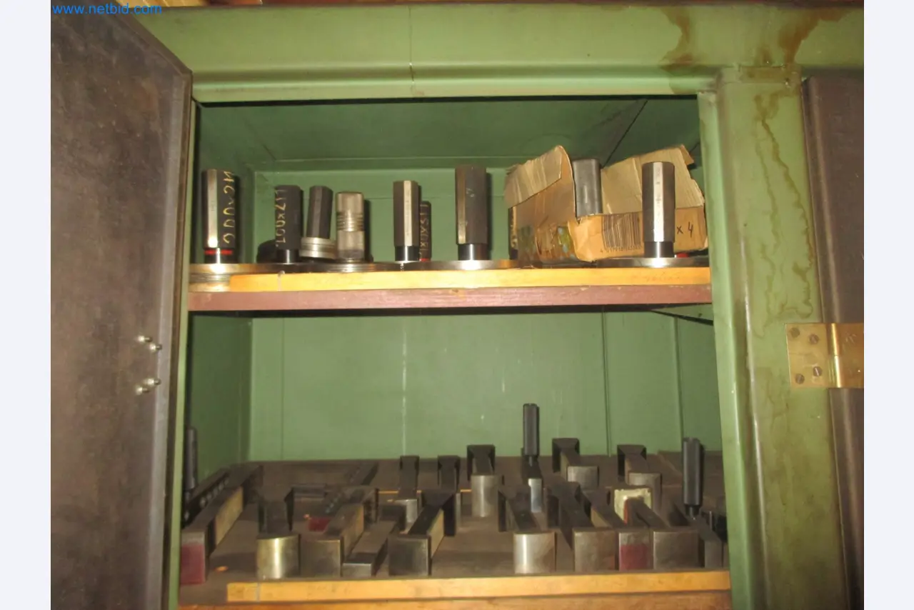 Trabalho em metal, fresagem, corte a laser, soldadura-12