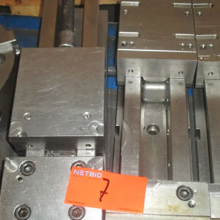 2 Hydraulic Vices Hilma