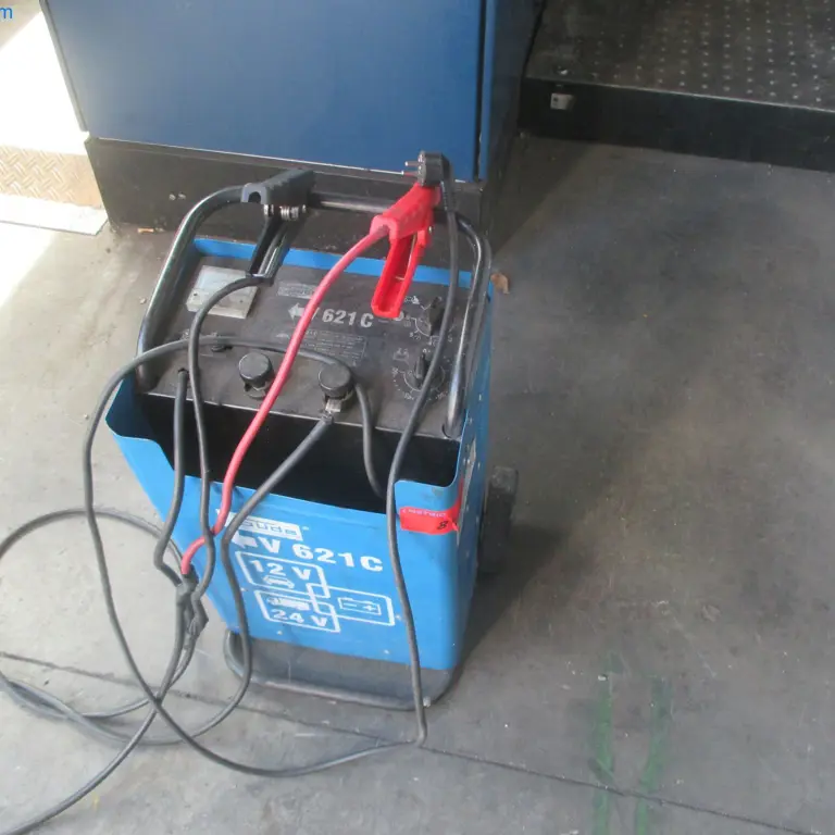 Battery Charger Güde V621C12/24 V