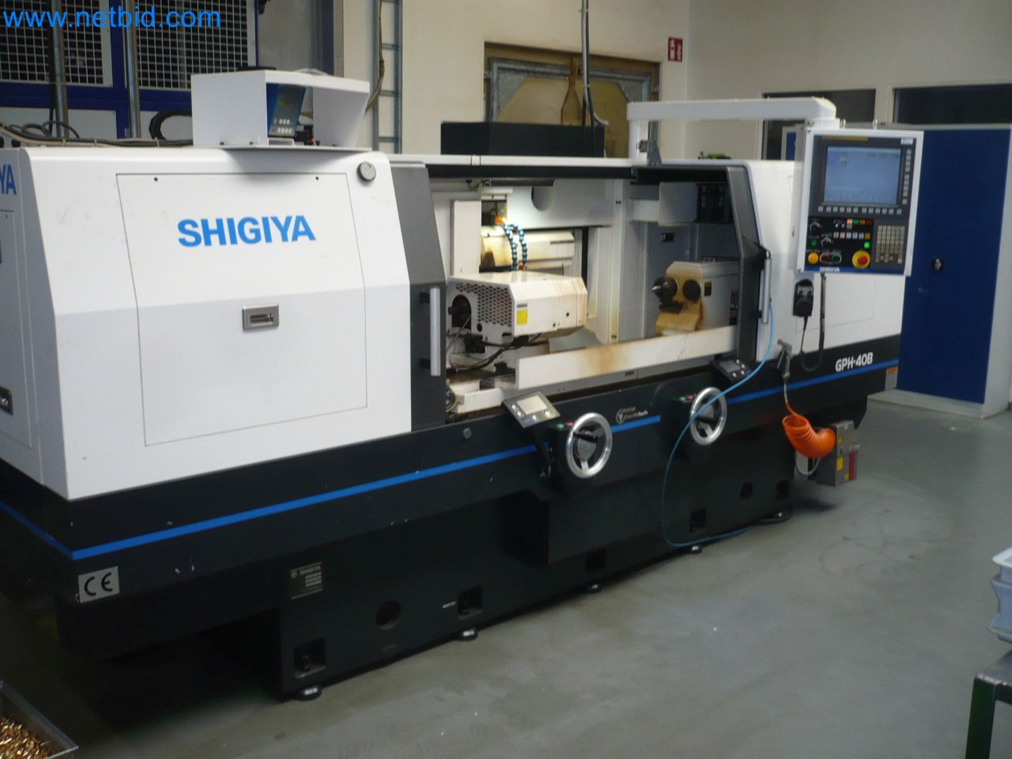Přesná CNC bruska na kulato SHIGIYA GPA-40B-1