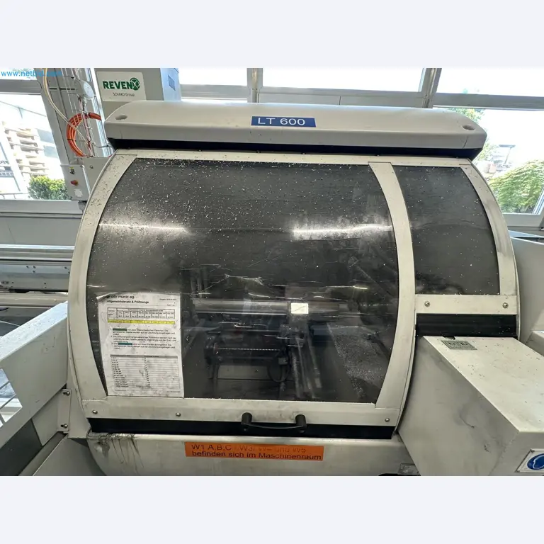 Machine from the field of industrial cutting lines and cut-to-length lines for processing aluminum and light metal profiles-10