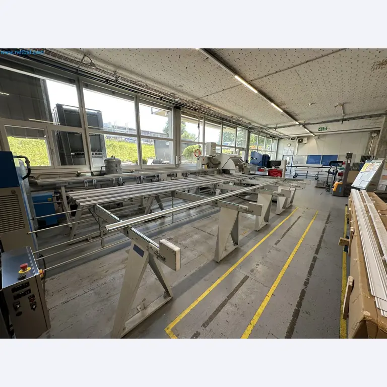 Machine from the field of industrial cutting lines and cut-to-length lines for processing aluminum and light metal profiles-2