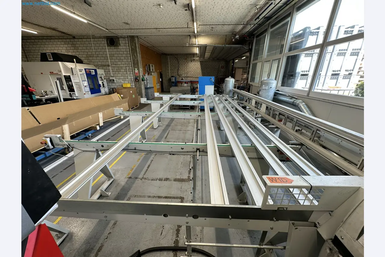 Machine from the field of industrial cutting lines and cut-to-length lines for processing aluminum and light metal profiles-5