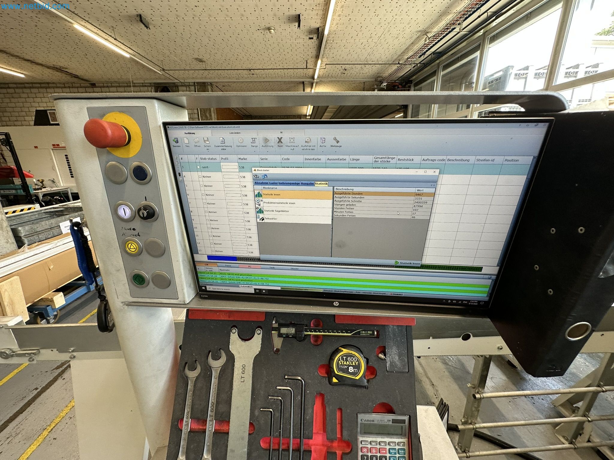 Machine from the field of industrial cutting lines and cut-to-length lines for processing aluminum and light metal profiles-8