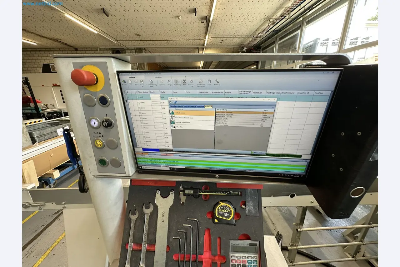 Machine from the field of industrial cutting lines and cut-to-length lines for processing aluminum and light metal profiles-8