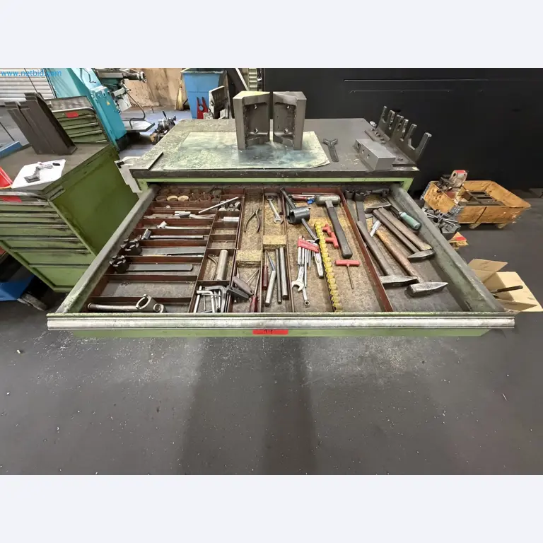 Centres d'usinage, tours, appareils de soudage destinés au secteur de la construction mécanique et de la serrurerie
-60