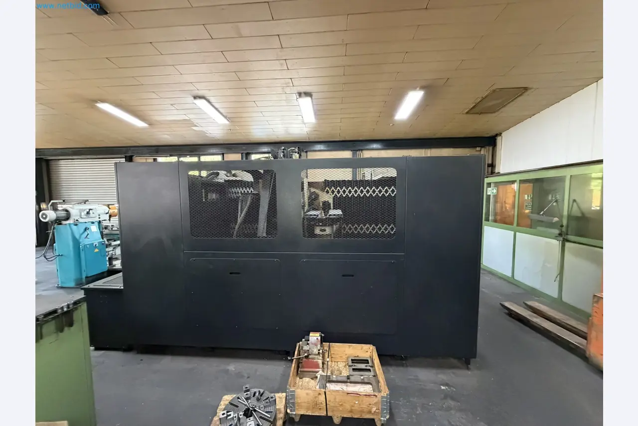 Centra obróbcze, tokarki, urządzenia spawalnicze z dziedziny budowy maszyn i ślusarstwa
-24