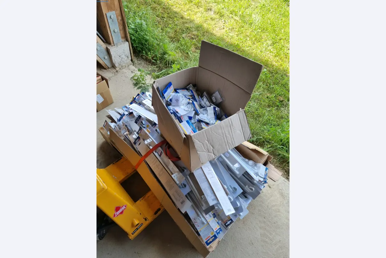 Handelsunternehmen, mit Allroundssotiment-4