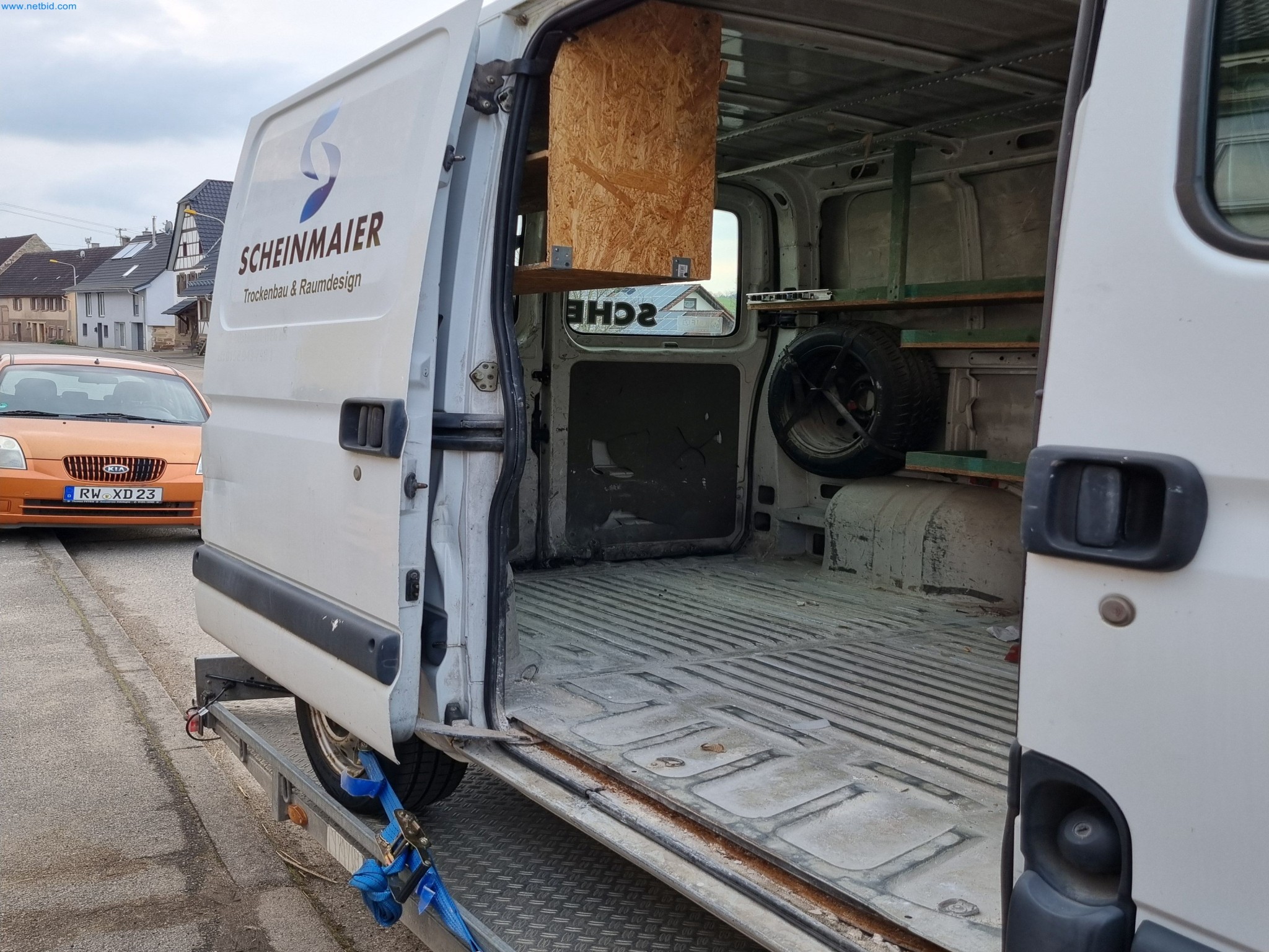 Handelsunternehmen, mit Allroundssotiment-12