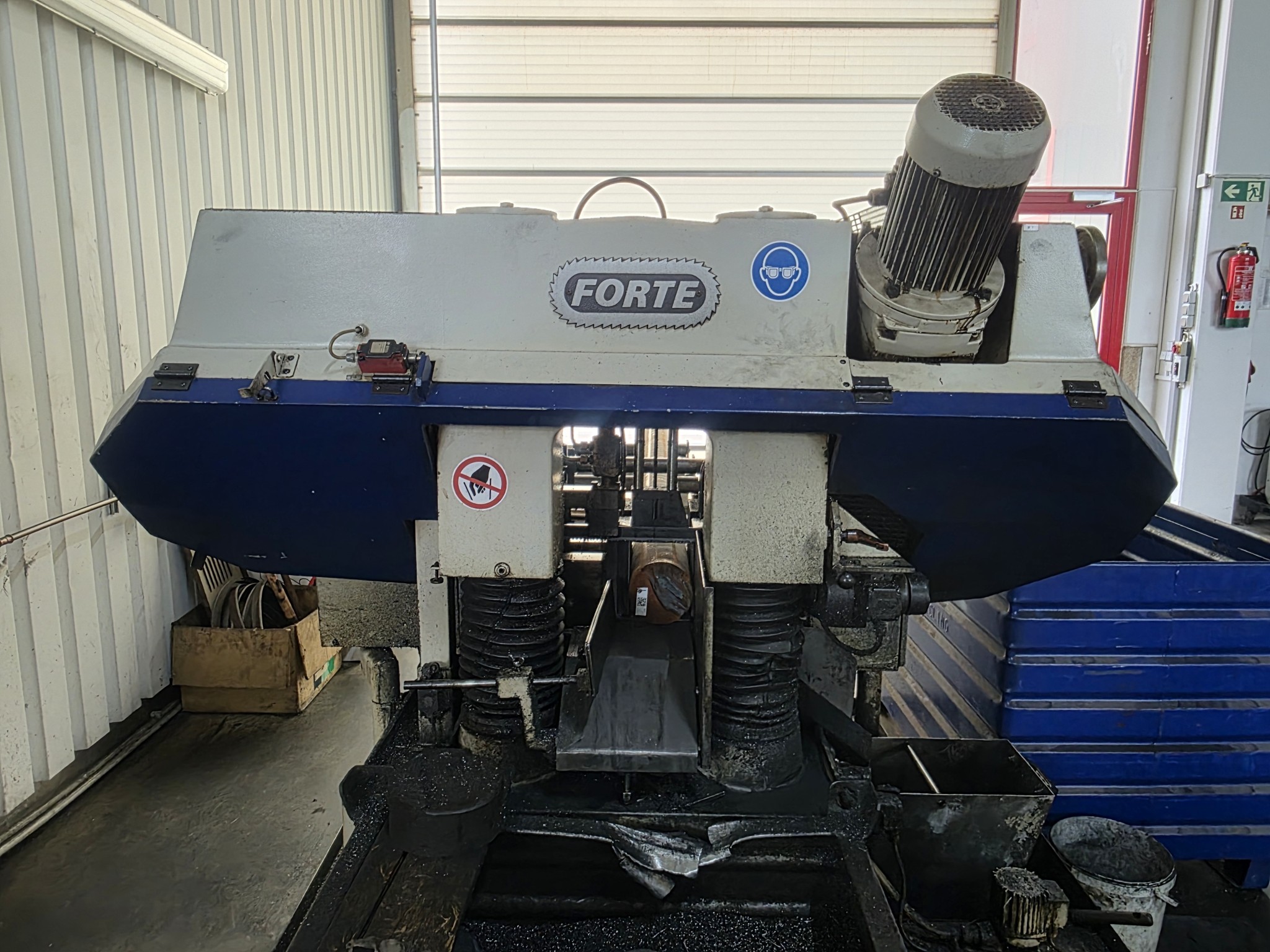 4-axis metal machining center, CNC lathes, workshop equipment, vehicles-1