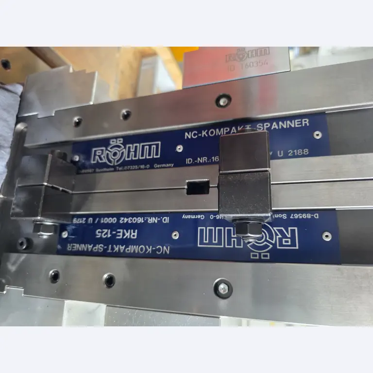 4-axis metal machining center, CNC lathes, workshop equipment, vehicles-3
