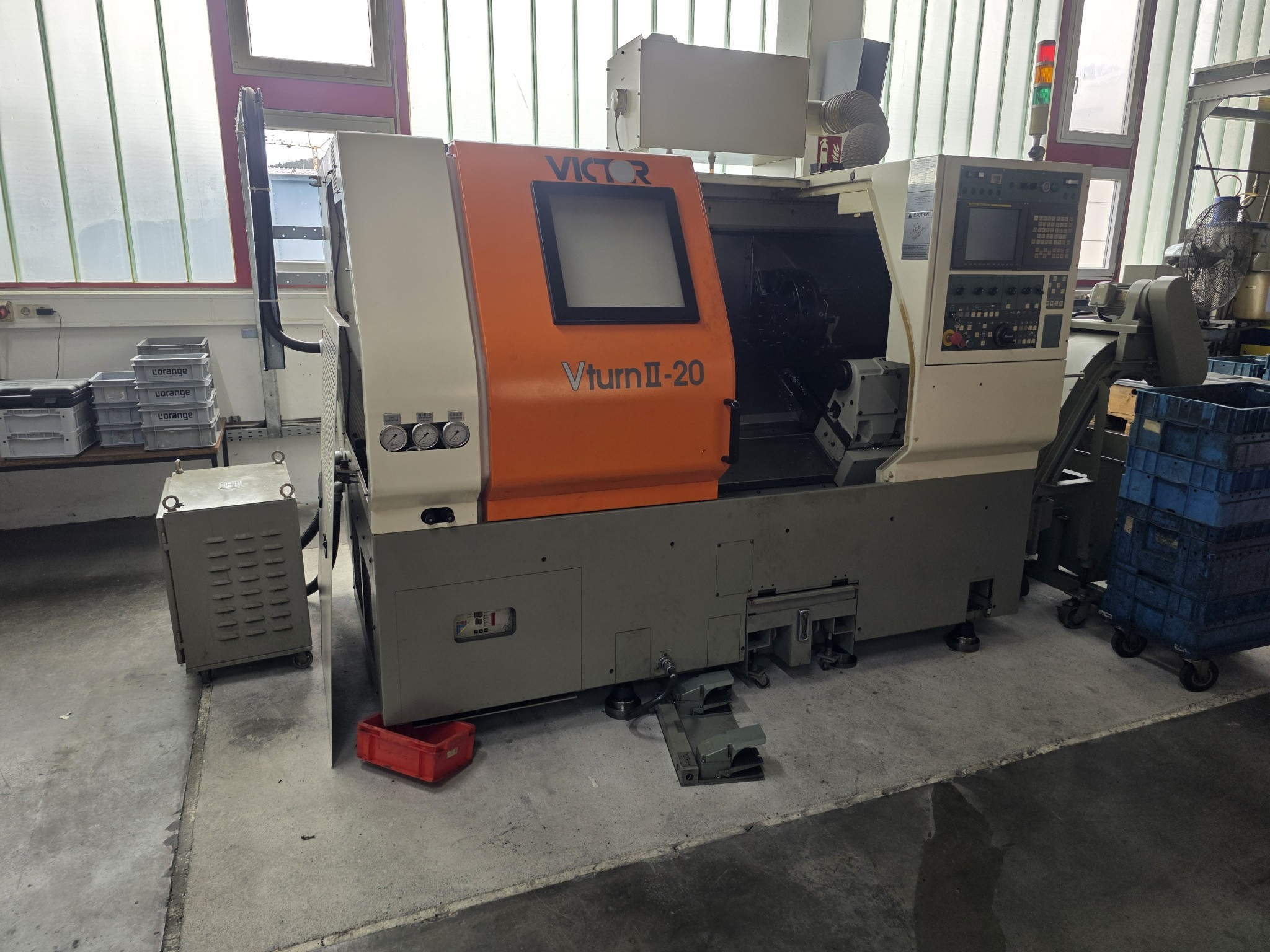 4-axis metal machining center, CNC lathes, workshop equipment, vehicles-5