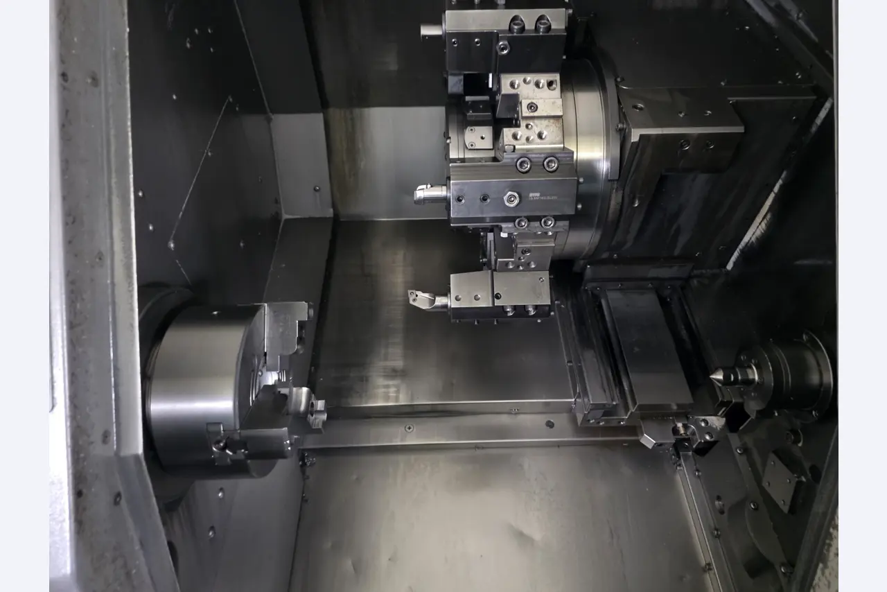 4-axis metal machining center, CNC lathes, workshop equipment, vehicles-7