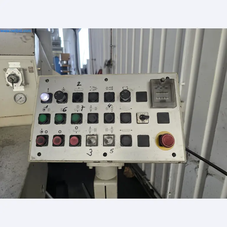 Centre d'usinage métallurgique à 4 axes, tours à commande numérique, équipement d'atelier, véhicules-5