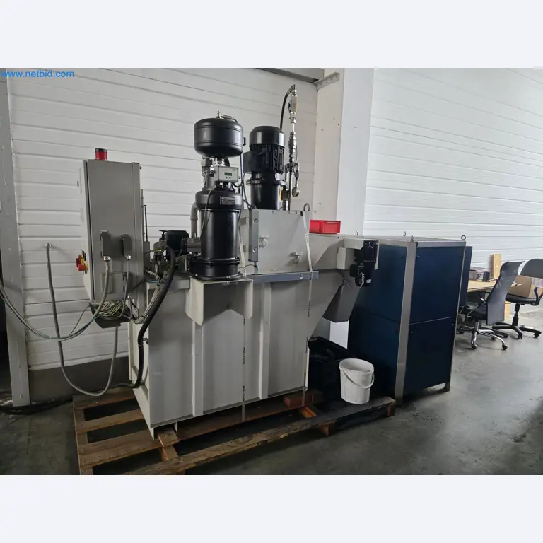 4osé obráběcí centrum na kov, CNC soustruhy, vybavení dílen, vozidla-23