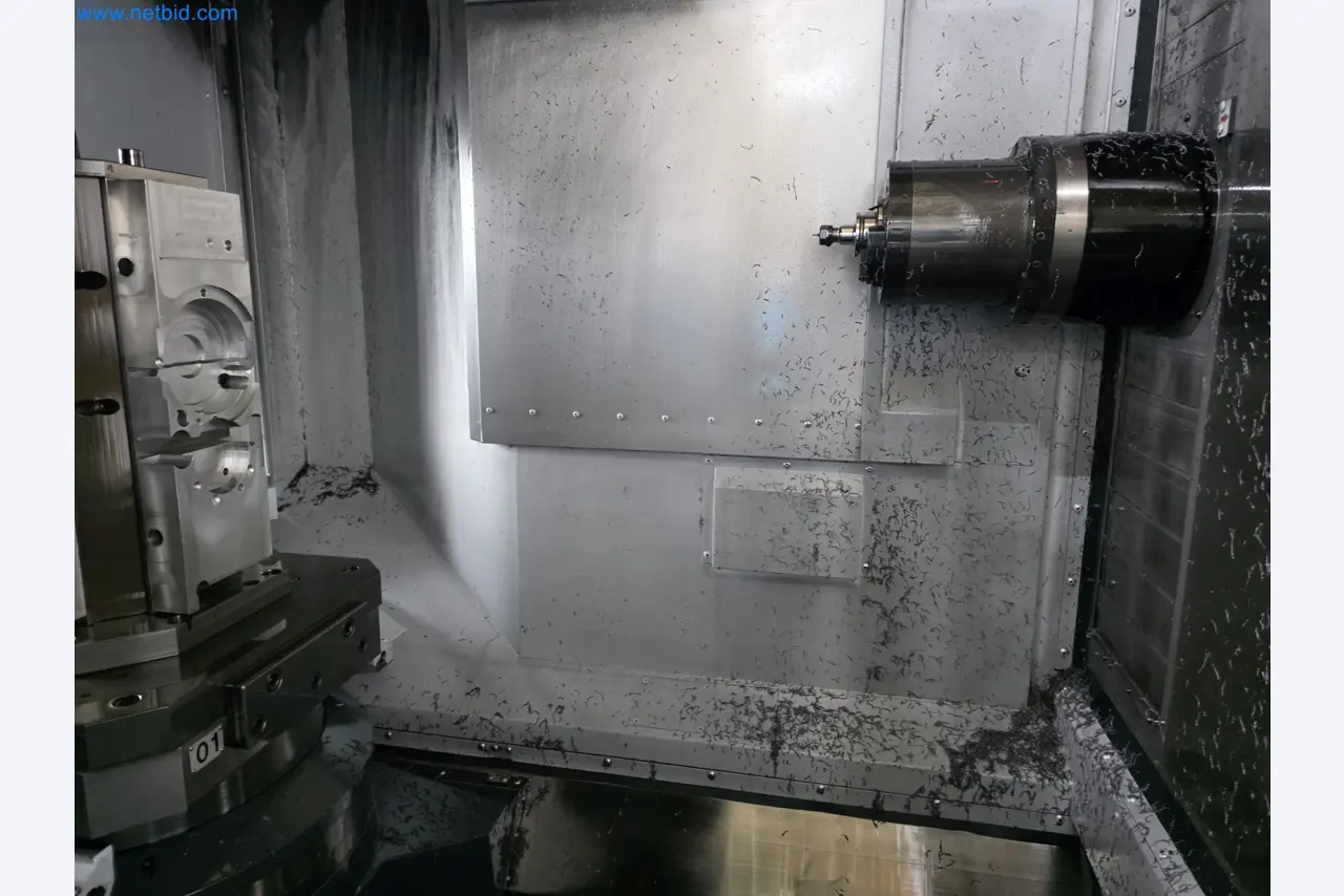 4osé obráběcí centrum na kov, CNC soustruhy, vybavení dílen, vozidla-48