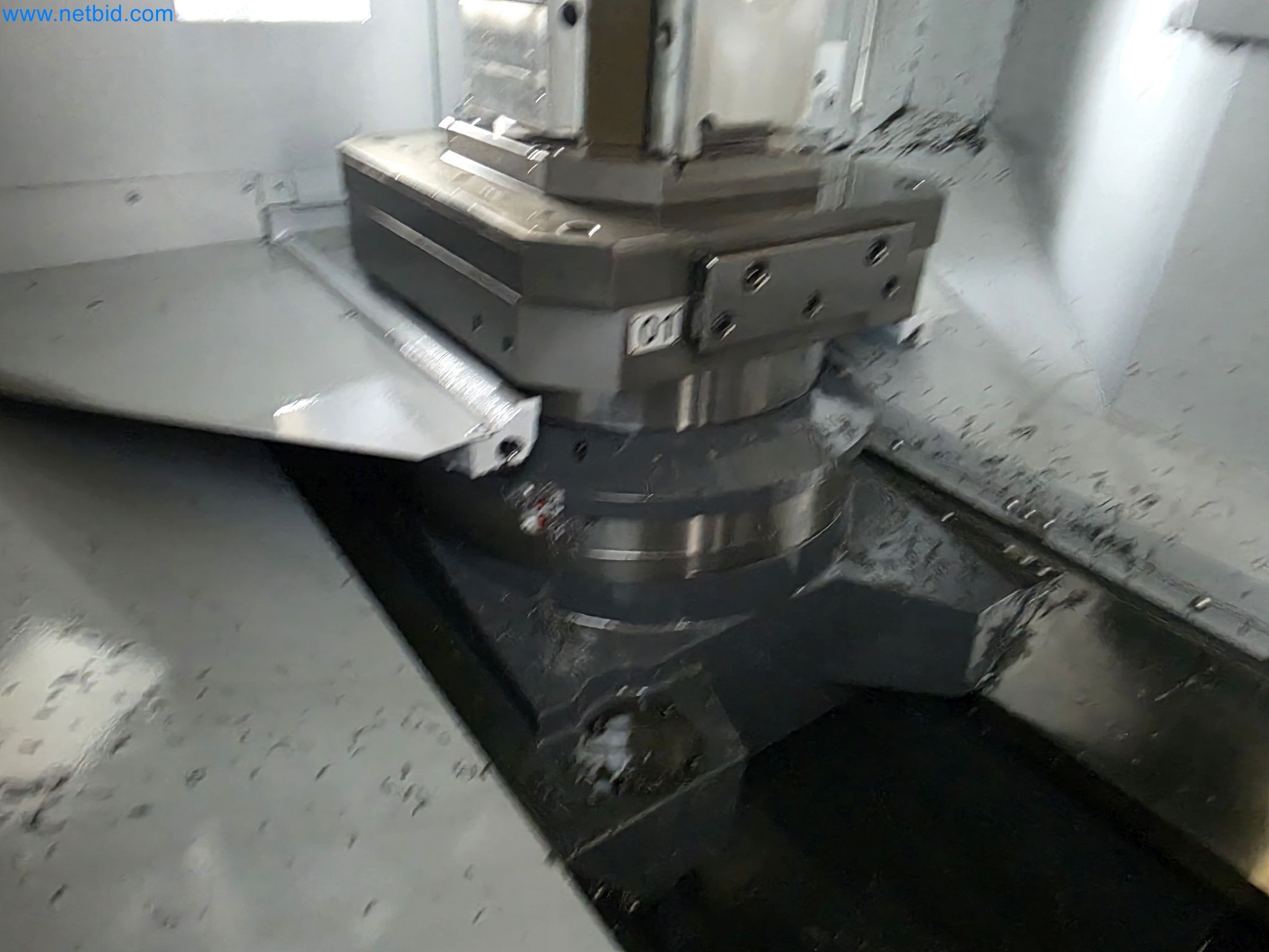 Centre d'usinage métallurgique à 4 axes, tours à commande numérique, équipement d'atelier, véhicules-6