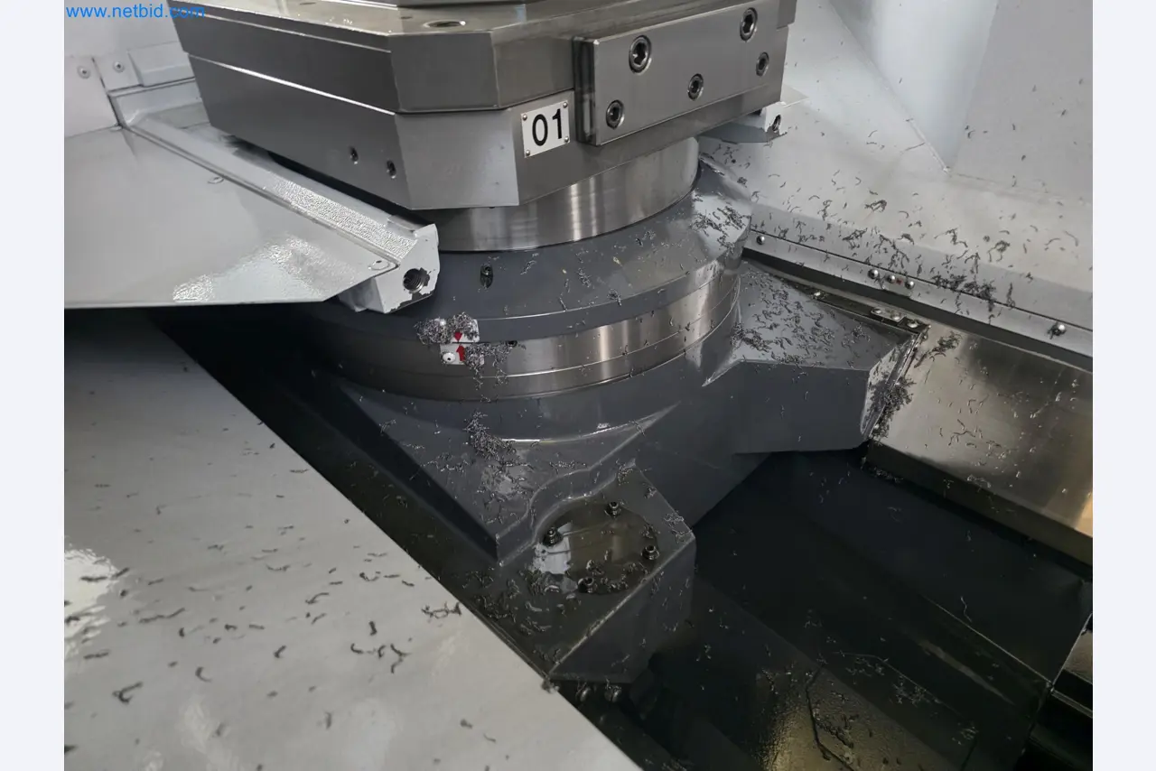 4osé obráběcí centrum na kov, CNC soustruhy, vybavení dílen, vozidla-7