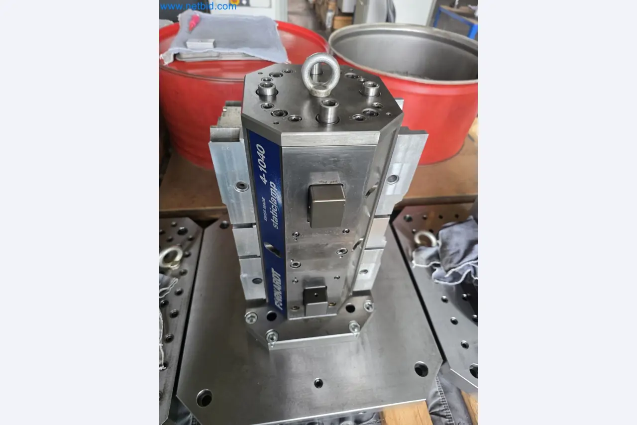 4osé obráběcí centrum na kov, CNC soustruhy, vybavení dílen, vozidla-2