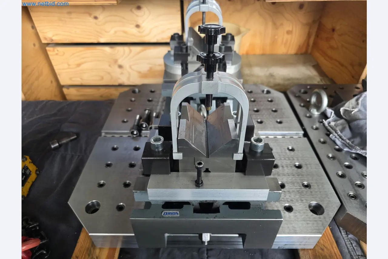 Centre d'usinage métallurgique à 4 axes, tours à commande numérique, équipement d'atelier, véhicules-2