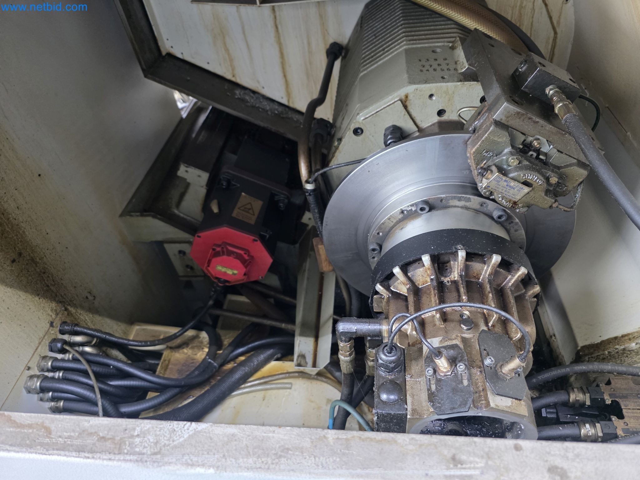 Centre d'usinage métallurgique à 4 axes, tours à commande numérique, équipement d'atelier, véhicules-9