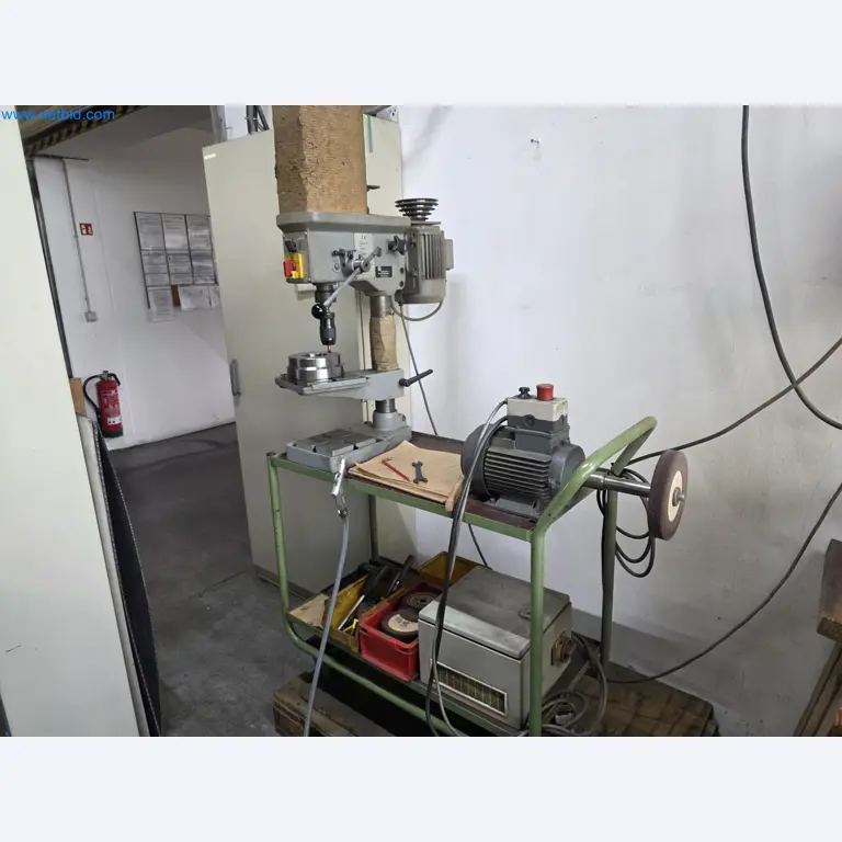 4osé obráběcí centrum na kov, CNC soustruhy, vybavení dílen, vozidla-1