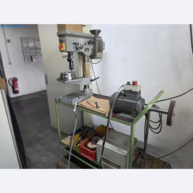 4osé obráběcí centrum na kov, CNC soustruhy, vybavení dílen, vozidla-7
