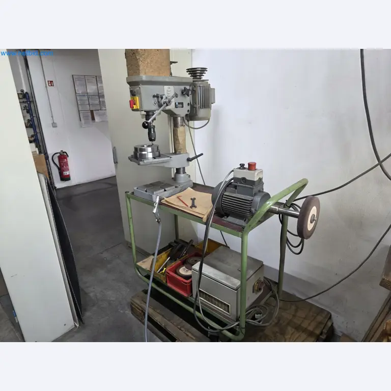 4osé obráběcí centrum na kov, CNC soustruhy, vybavení dílen, vozidla-9
