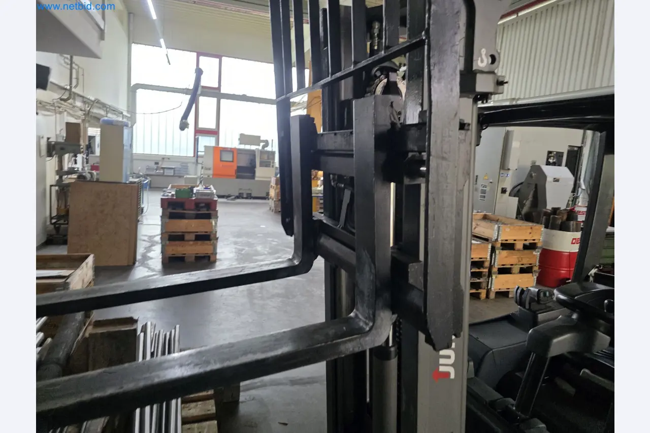 Centre d'usinage métallurgique à 4 axes, tours à commande numérique, équipement d'atelier, véhicules-5