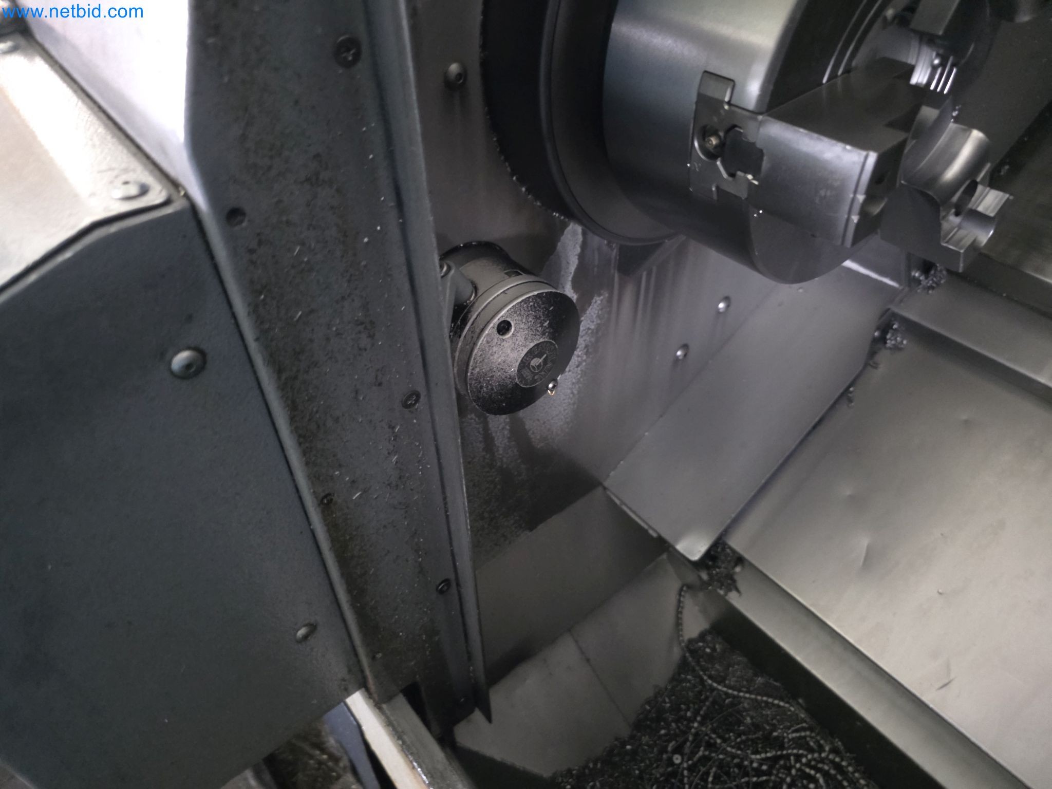 4osé obráběcí centrum na kov, CNC soustruhy, vybavení dílen, vozidla-8