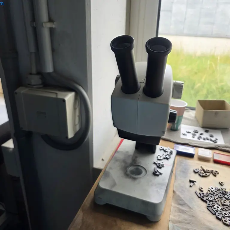 Stereomikroskop Leica ES2