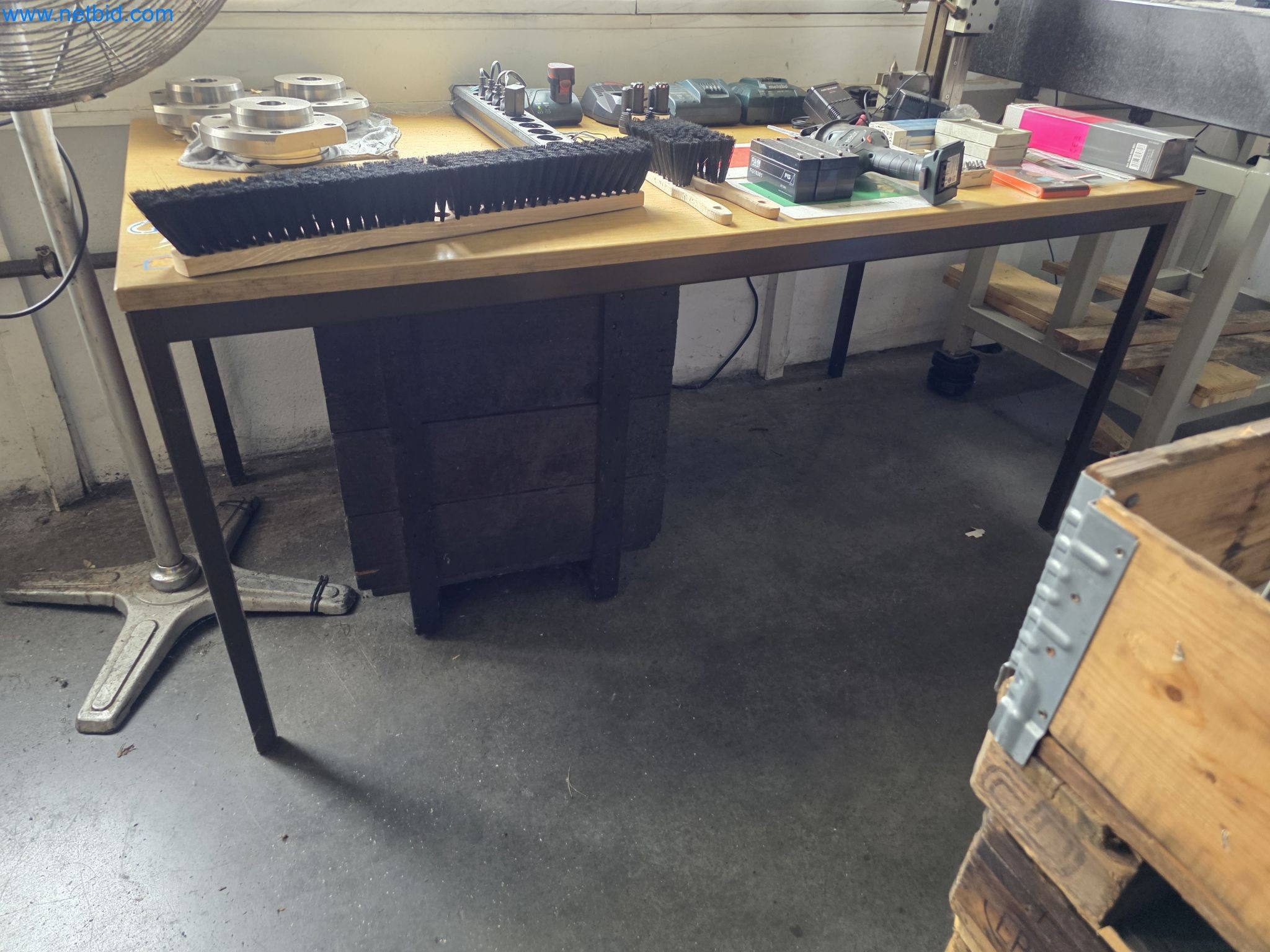 Centre d'usinage métallurgique à 4 axes, tours à commande numérique, équipement d'atelier, véhicules-2