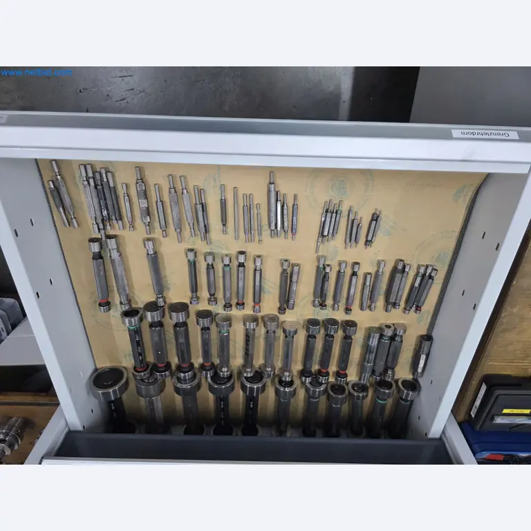Centre d'usinage métallurgique à 4 axes, tours à commande numérique, équipement d'atelier, véhicules-3