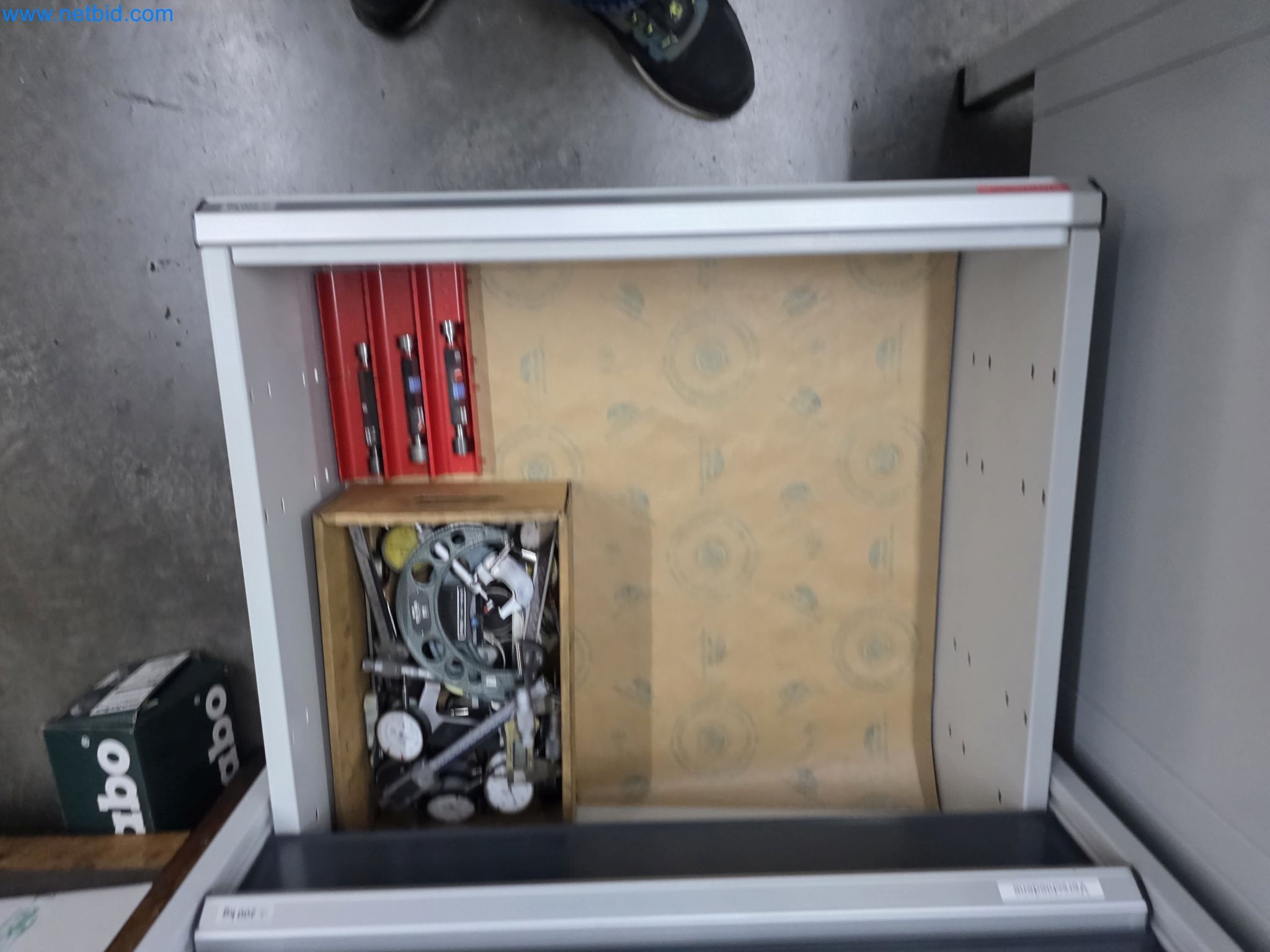 4osé obráběcí centrum na kov, CNC soustruhy, vybavení dílen, vozidla-6