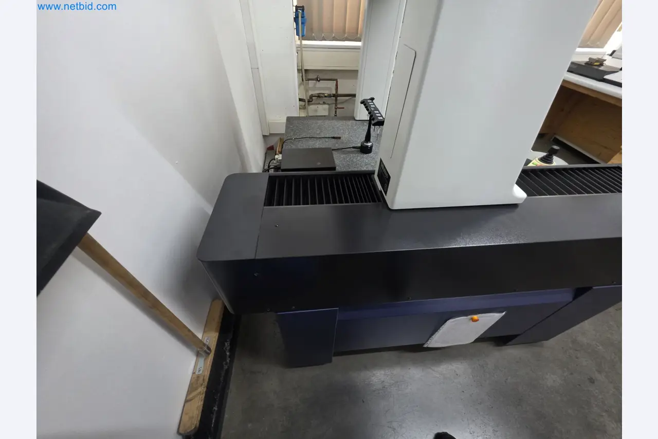 4osé obráběcí centrum na kov, CNC soustruhy, vybavení dílen, vozidla-11