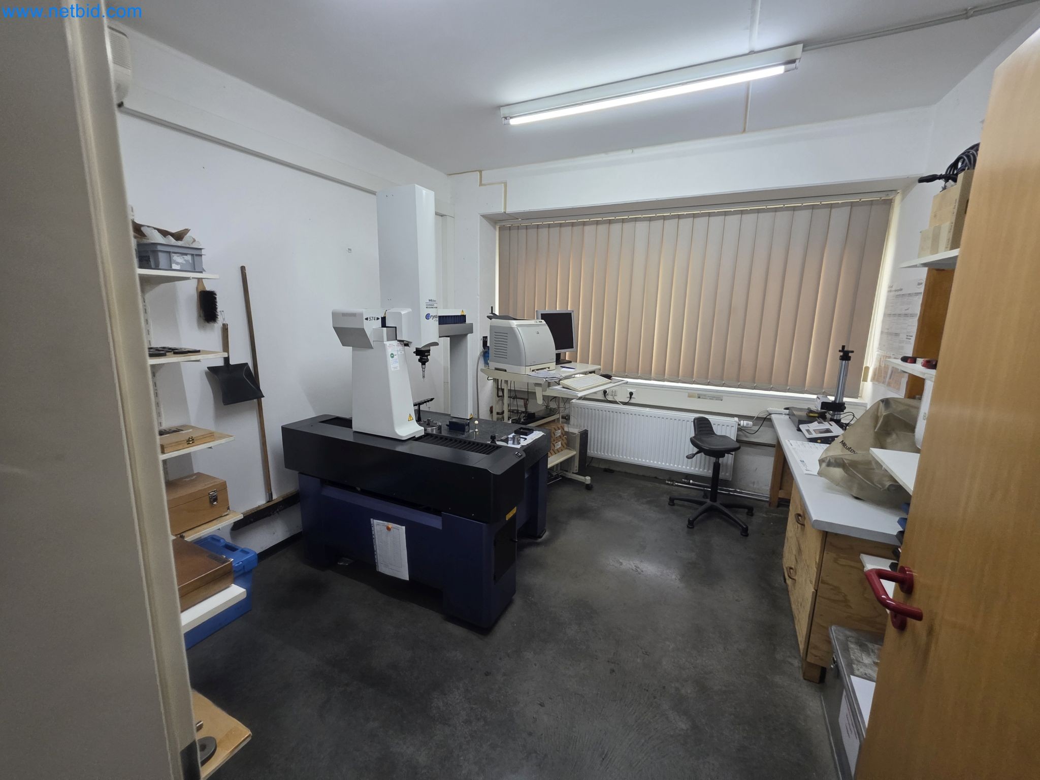 4osé obráběcí centrum na kov, CNC soustruhy, vybavení dílen, vozidla-7
