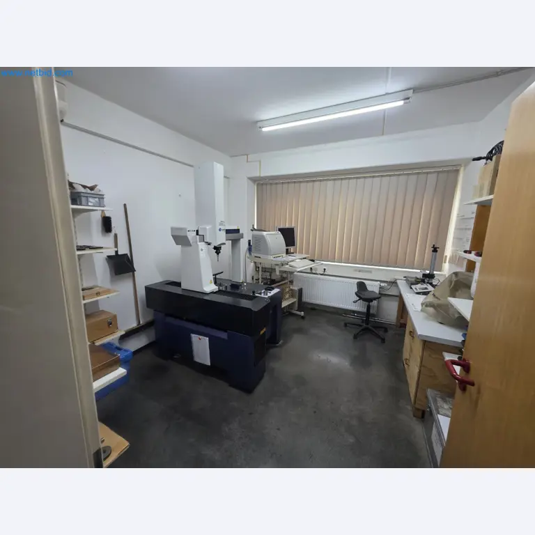 4osé obráběcí centrum na kov, CNC soustruhy, vybavení dílen, vozidla-7