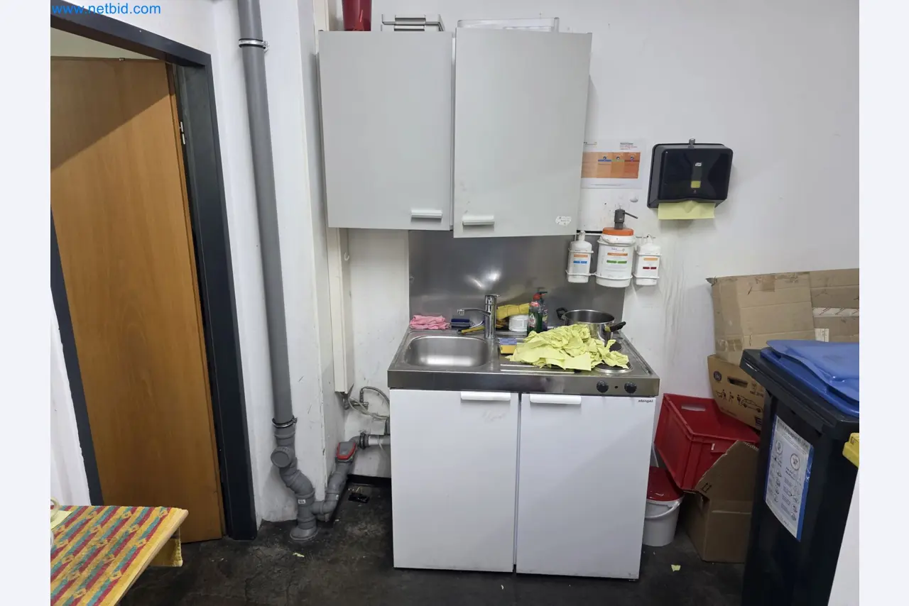 4osé obráběcí centrum na kov, CNC soustruhy, vybavení dílen, vozidla-1