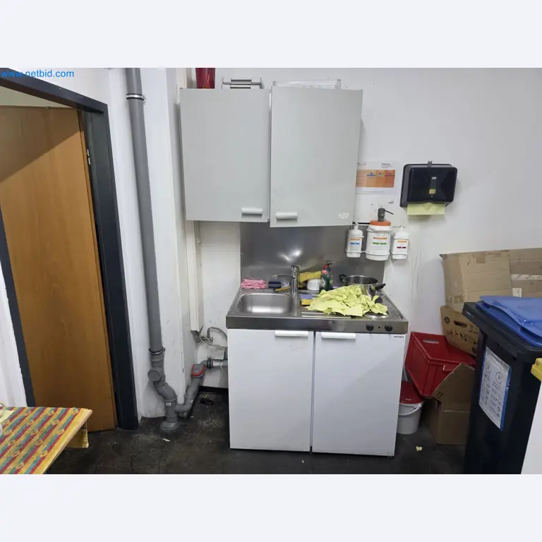 4osé obráběcí centrum na kov, CNC soustruhy, vybavení dílen, vozidla-1