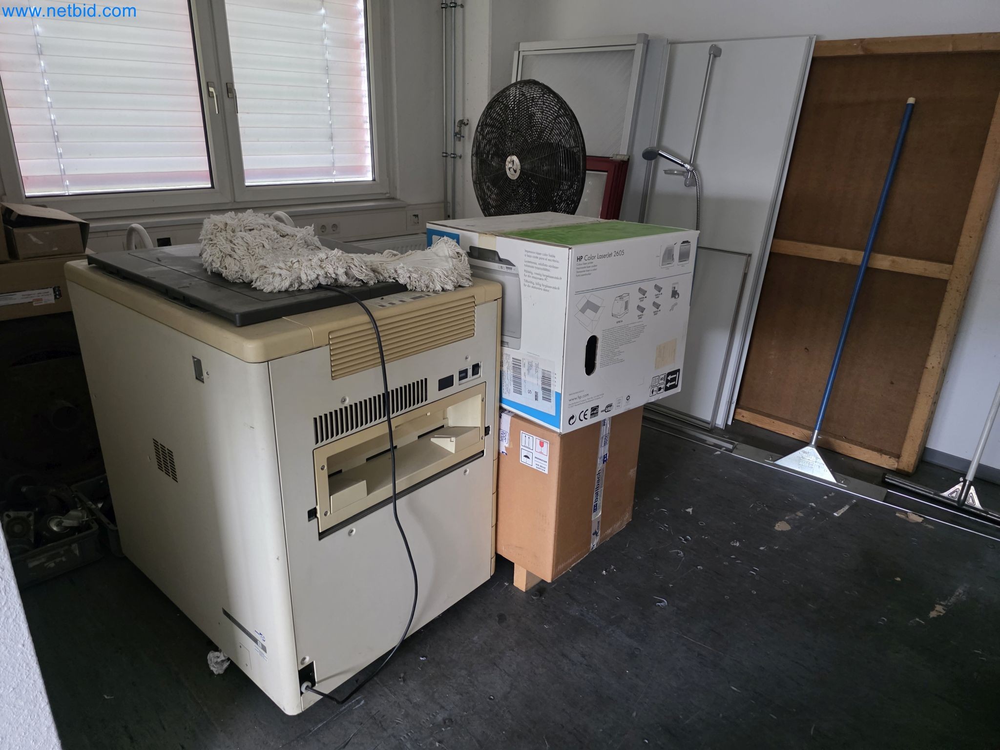 4osé obráběcí centrum na kov, CNC soustruhy, vybavení dílen, vozidla-1