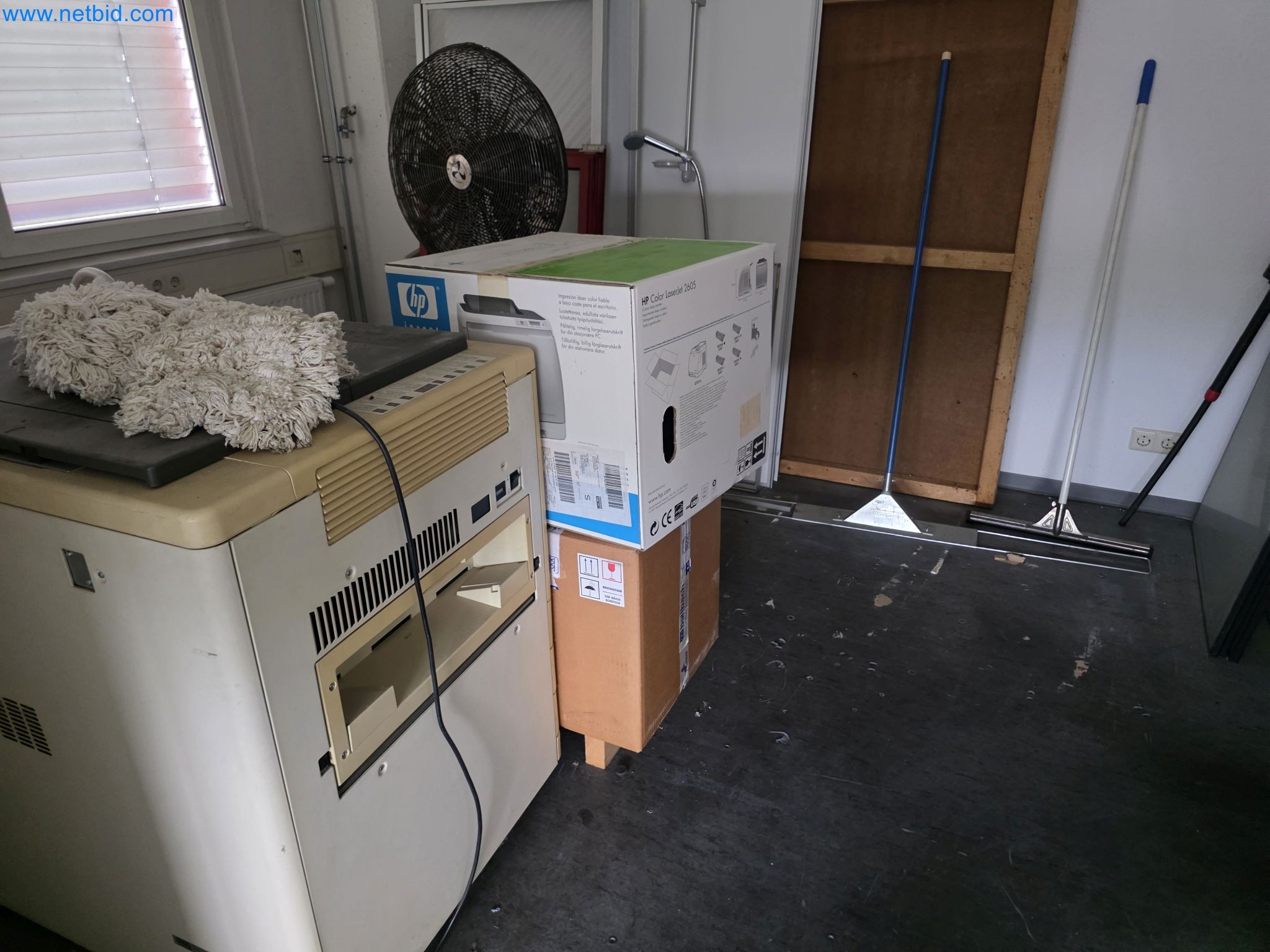 4osé obráběcí centrum na kov, CNC soustruhy, vybavení dílen, vozidla-2