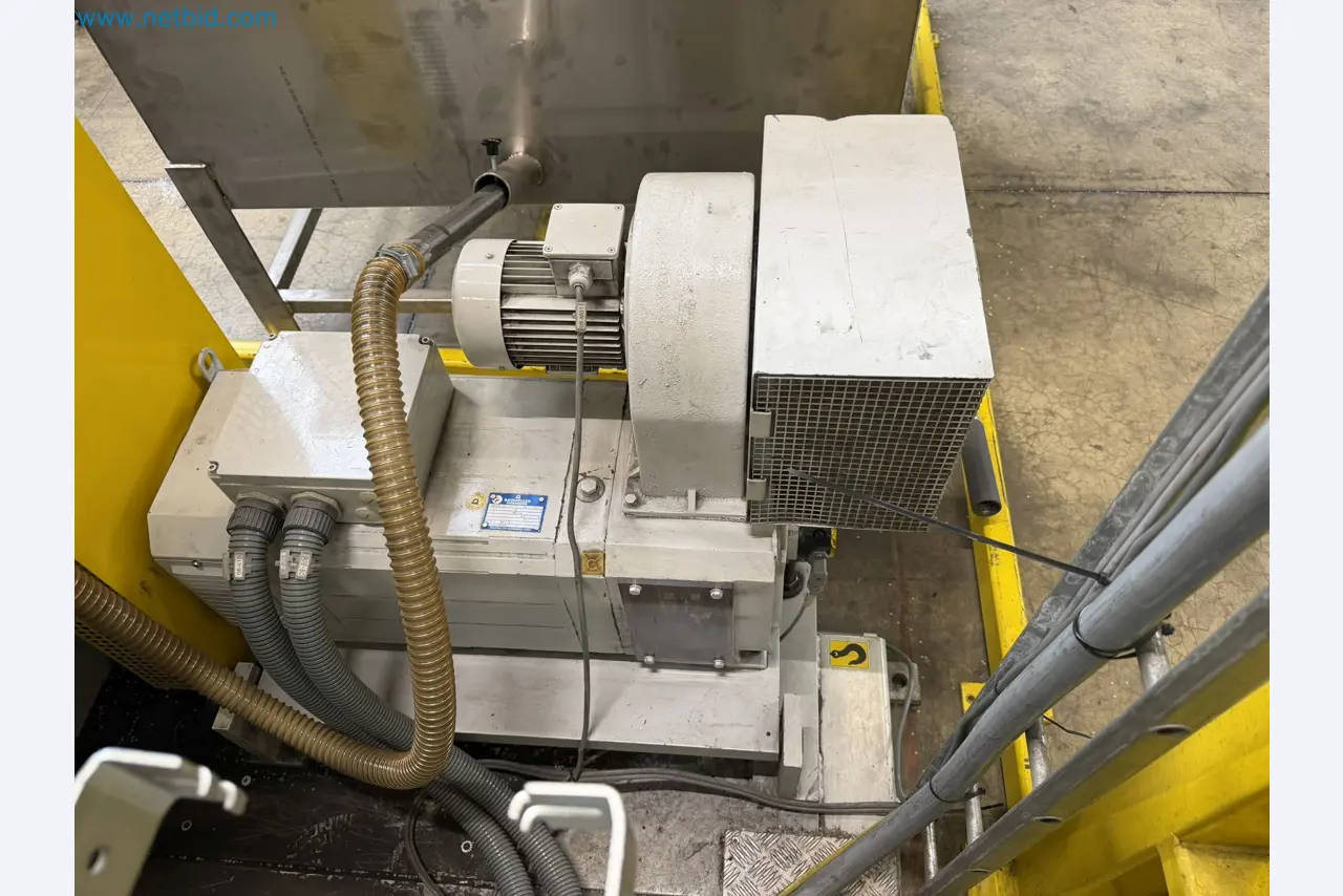Extrusion lines used in the manufacture of ventilation and heating equipment-46