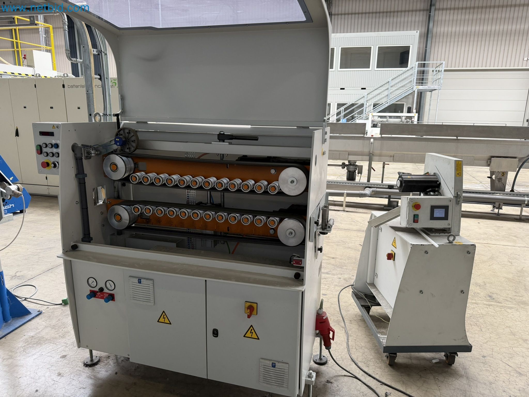 Extrusion lines used in the manufacture of ventilation and heating equipment-25