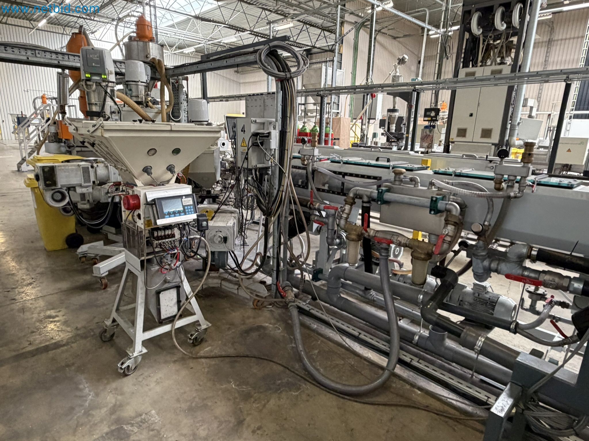 Extrusion lines used in the manufacture of ventilation and heating equipment-31