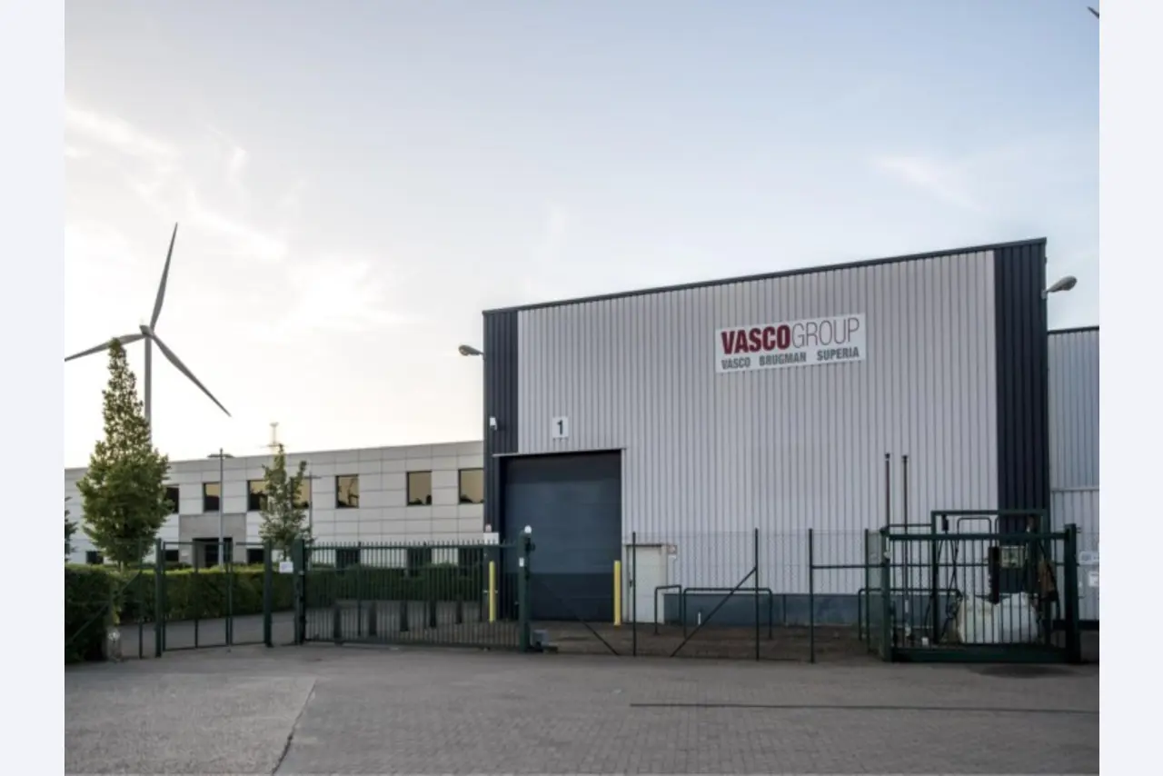 Extrusion lines used in the manufacture of ventilation and heating equipment-1