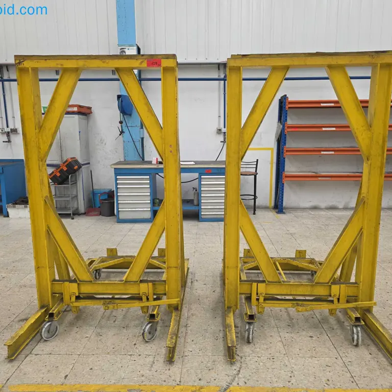 2 Mobile Workshop Trestles