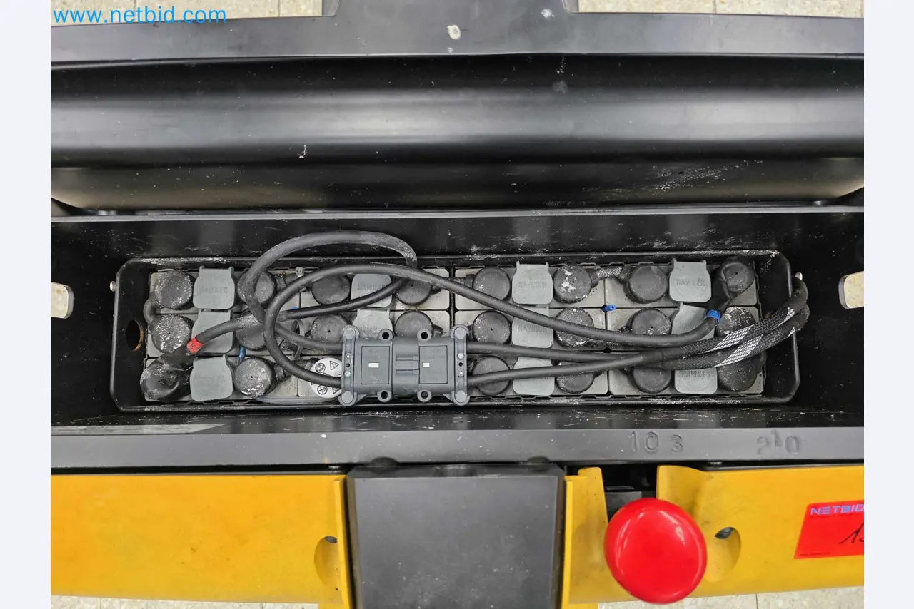 Tromosa Asset Sale (Troqueles Y Moldes De Galicia, Sa): Plastic Injection machinery and accessories-11