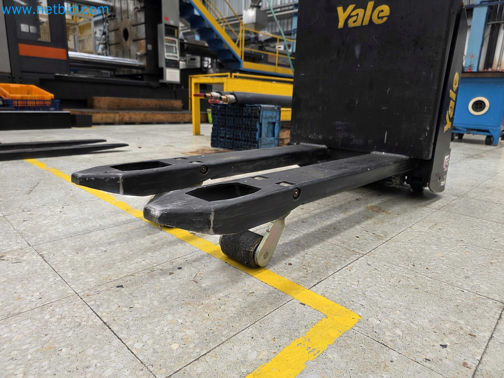 Tromosa Asset Sale (Troqueles Y Moldes De Galicia, Sa): Plastic Injection machinery and accessories-14