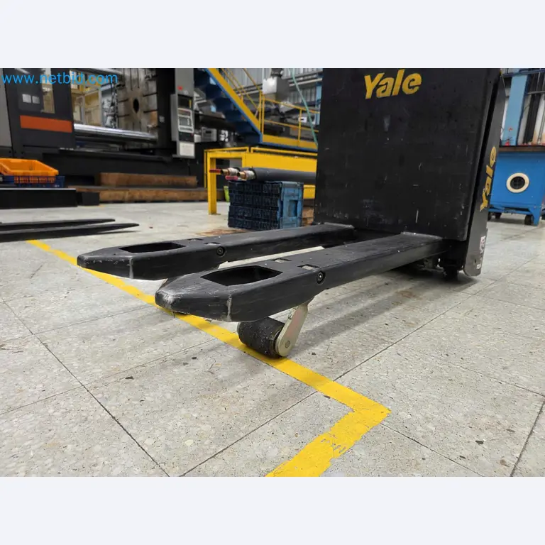 Tromosa Asset Sale (Troqueles Y Moldes De Galicia, Sa): Plastic Injection machinery and accessories-14